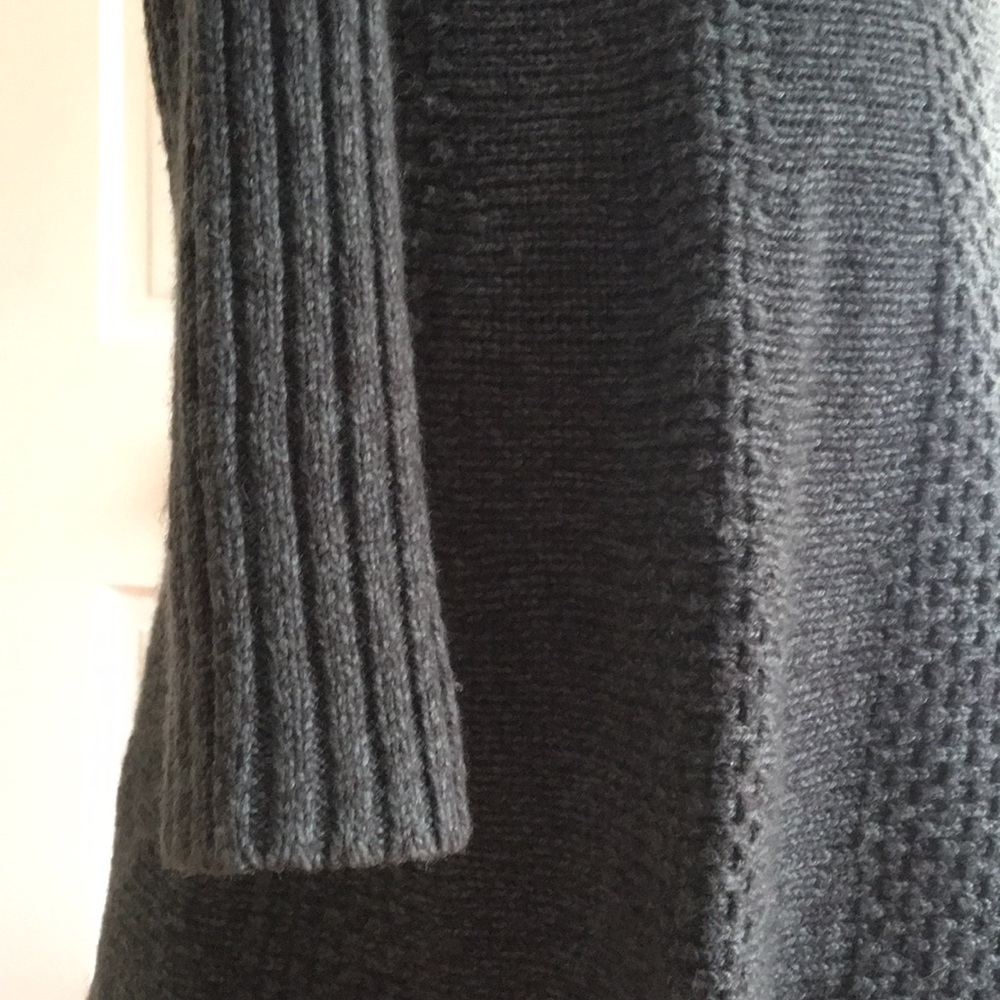 VICTORIA’S SECRET • Gorgeous Sweater Knit Dress - Picture 11 of 16